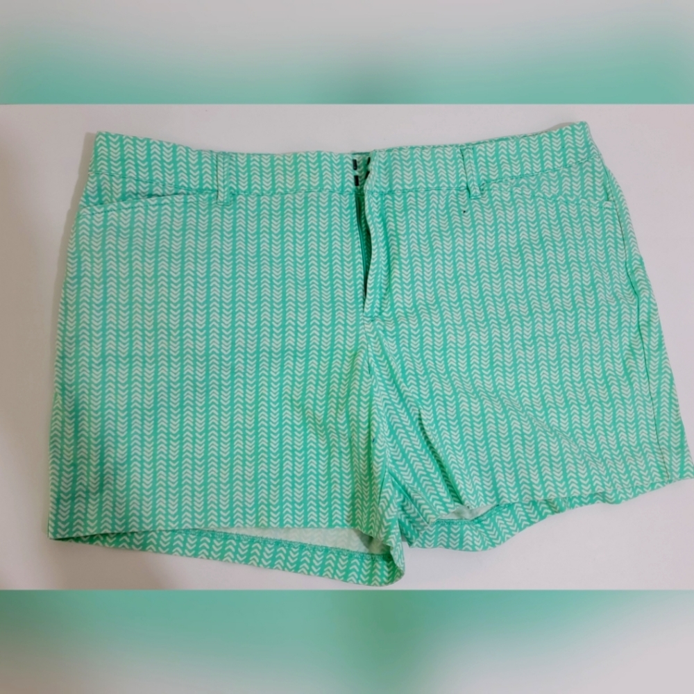 Attention Shorts Plus Size 14 Khaki Zipper Button Front Geometric Aqua Blue